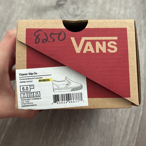 VANS - Picture 6 of 6